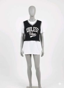 Coolest Vibes Vest 🖤