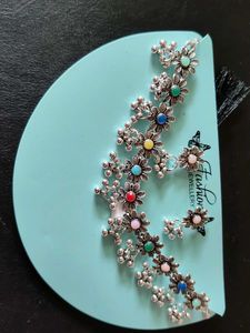 Floral Necklace &amp; Earring Set