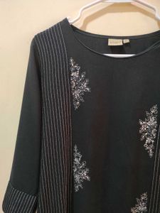 NEERUS Elegant Black kurta