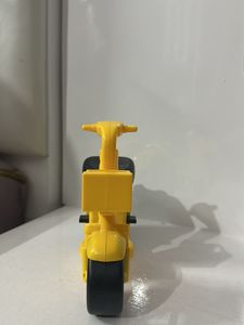 “Yellow Cycle Small Clock”