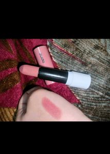 Zudio Cocoa Hand Cream and free lipstick