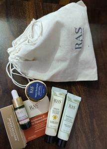 RAS Luxury Oils Festive Glow Kit..