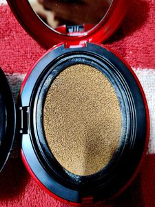 Tirtir Red Mask Cushion Foundation