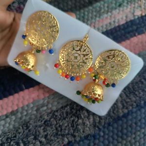 Earrings With Maagtika