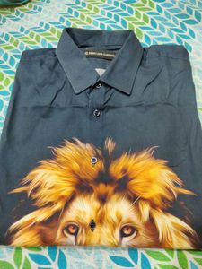Lion Graphic Long Sleeve Shirt