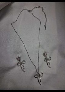 Cute Silver Bow Necklace & Earring Set