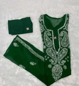 Chikenkari kurti