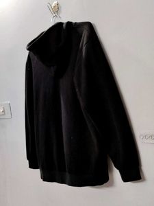 Plain Black Hoddie Size L Condition (8/10)