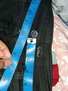 Black Skinny Jeans