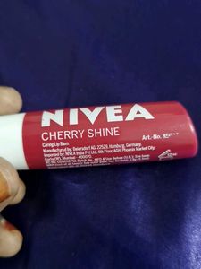 NIVEA Cherry Shine Tinted Lip Balm