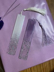 Handmade Resin Bookmark🌸