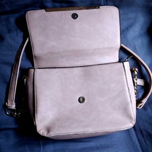 👜 Crossbody Bag Peach Colour