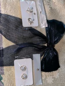 Cute bow n 2 Earrings set