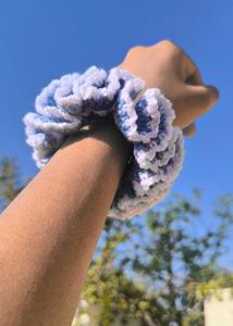 Crochet sky scrunchie