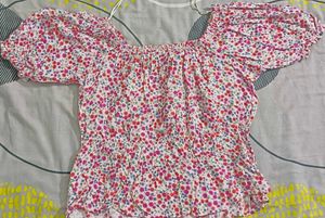 Floral Print Puff Sleeve Top