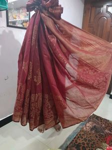 Maroon &amp; Gold Floral Saree