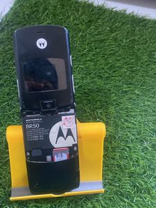 Motorola V3