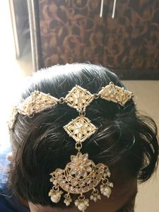 Elegant Maang Tikka