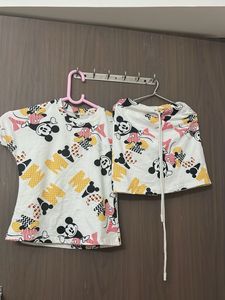 strachable branded new Mickey Mouse Outfit