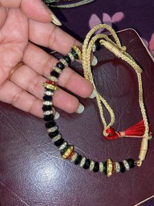 beautiful black golden necklace