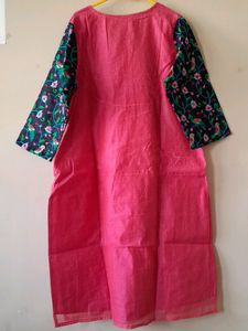 Women&#39;s Beautiful Kurta