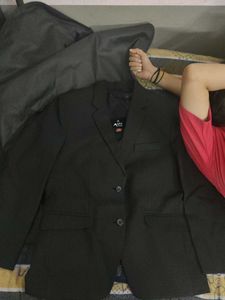 women&#39;s Black Suit Blazer