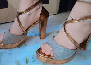Metallic Bronze Heels 🌸👠