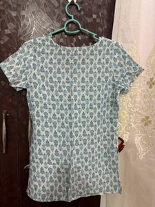 Blue &amp; White Print V-Neck Top Kurta