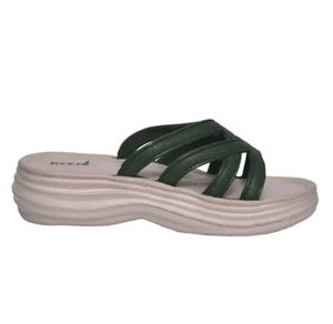 Comfy Green Criss-Cross Flats