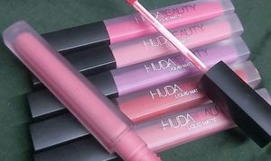 👄 HUDA Beauty Lipstick