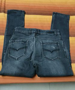 Cantabil Men Grey Slimfit Medium Fade Jeans