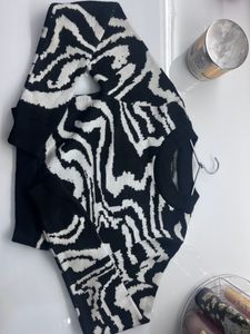Forever 21 Black N White Cardigan Sweater Brandnew