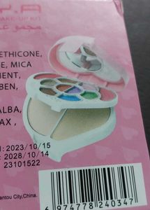 lipstick +compact +blush