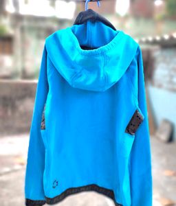 Bold Blue Winter Hoodie – Sporty &amp; Street-Ready!