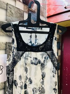 Stylish Sleeveless Top