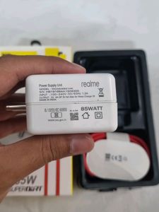 REALME SUPERDART 85W CHARGER