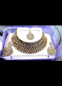 Stunning Gold &amp; Crystal Jewelry Set