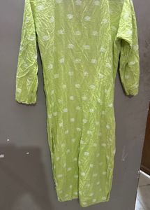 1 Chikankari Women&#39;s Kurta