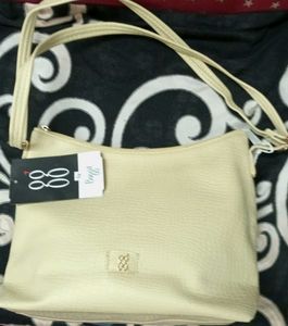 BRAND-NEW CROC TEXTURED HANDBAG