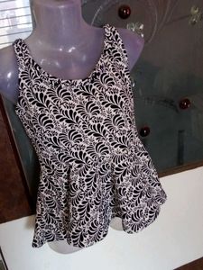 Black and White Sleeveless Top