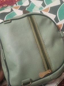 Sequence Bag In Blue Colour Changes Its Colou