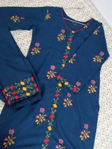 🌸 Elegant Embroidered Kurti – ₹450 Only 🌸