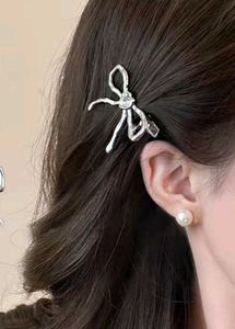 Metal transparent heart crystal bow hair clip