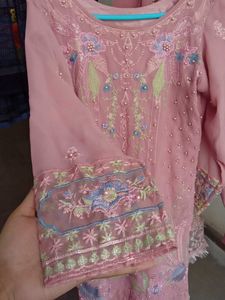 Pakistani Pink Embroidered Kurta Set