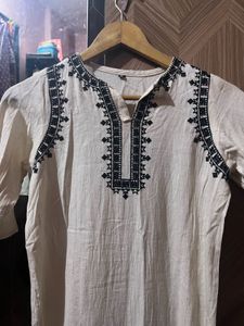 Elegant Embroidered Kurta