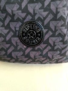 Kipling Authentic