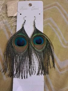 BRAND NEW Real Peacock Feather Earrings