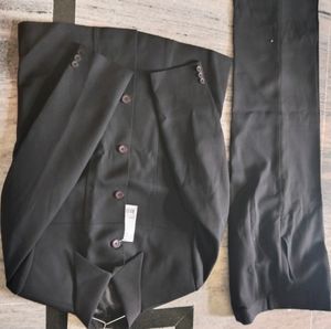 Paint Coat For Men Black Colour  ( This Coat Is From Australia  ) It Is Not Use