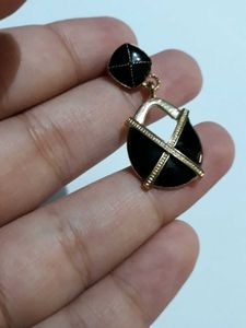 Premium Pearl Earrings- BRAND NEW