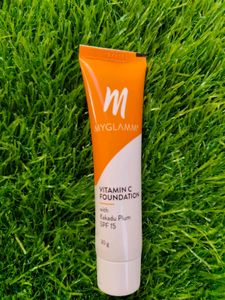 Myglamm Vitamin C Foundation